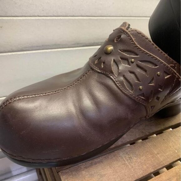 Women’s Size 8 1/2 Bjorndal Brown Clogs - Picture 7 of 9